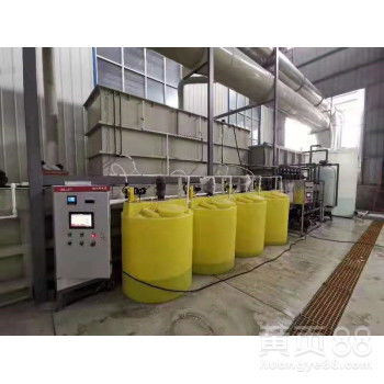 余姚塑料化工化纖廠RO反滲透純水處理項(xiàng)目 儲(chǔ)氣裝置在達(dá)旺去離子水設(shè)備安裝中的關(guān)鍵作用